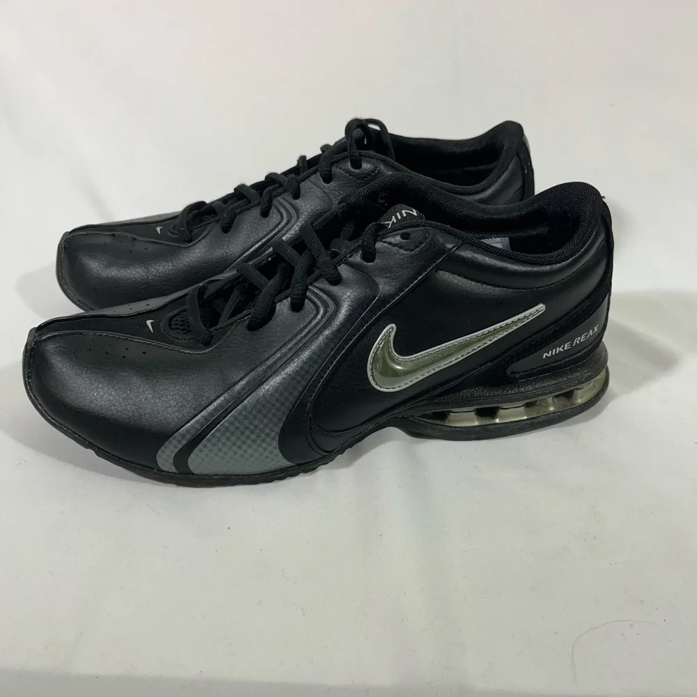 NIKE REAX TR‎ III SL CROSS TRAINER NEWSPRINT 333765-001 MENS 7.5 BLACK PREOWNED